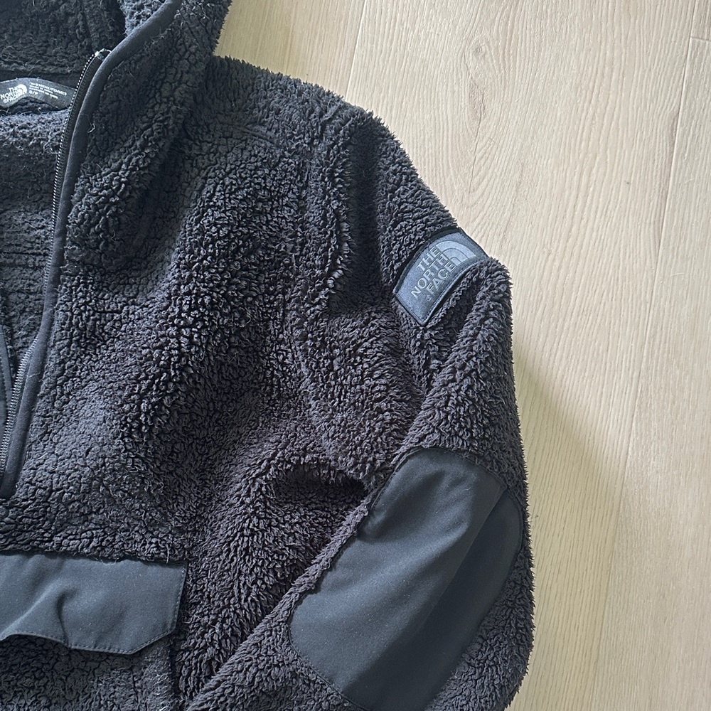 The North Face Women’s Sherpa Hoodie Pullover - Picture 3 of 8